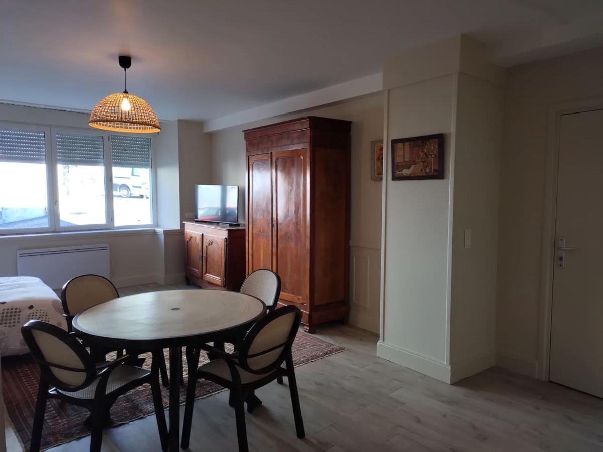 Tres Grand Studio Au Pied Du Plateau D'Angouleme. Esterno foto